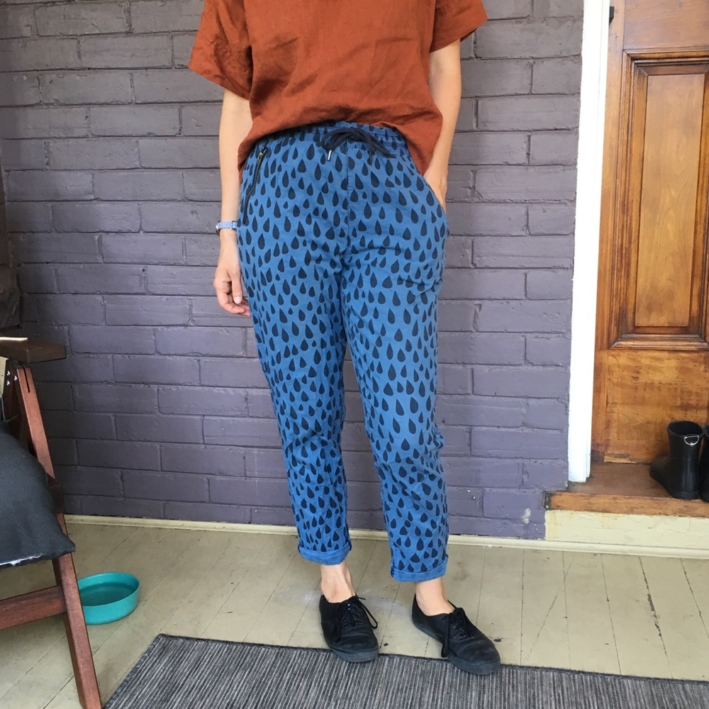 Light Huffer cotton pants, tear drop design